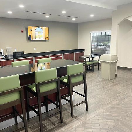 מלון Super 8 By Wyndham San Antonio/Alamodome Area מראה חיצוני תמונה