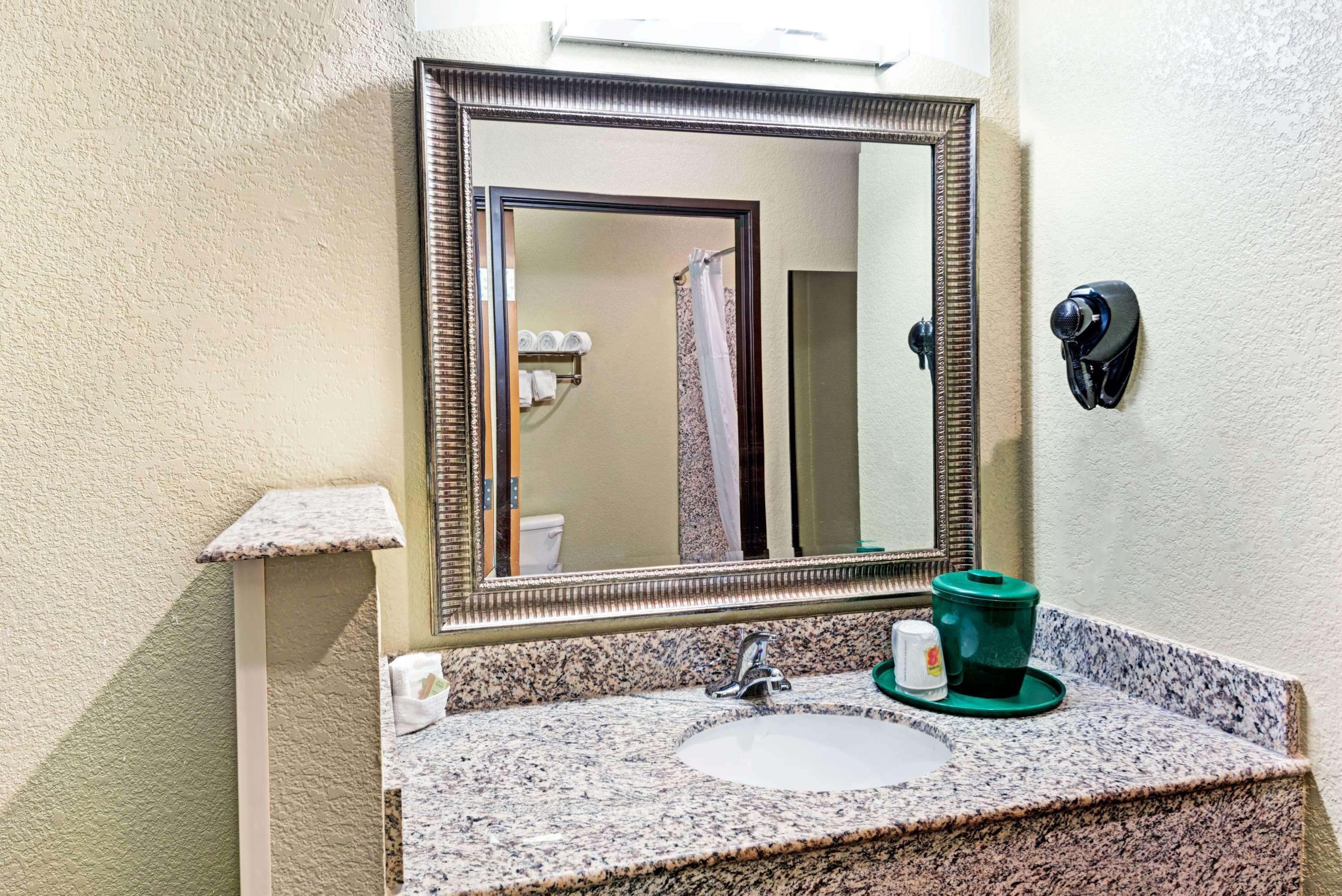 מלון Super 8 By Wyndham San Antonio/Alamodome Area מראה חיצוני תמונה